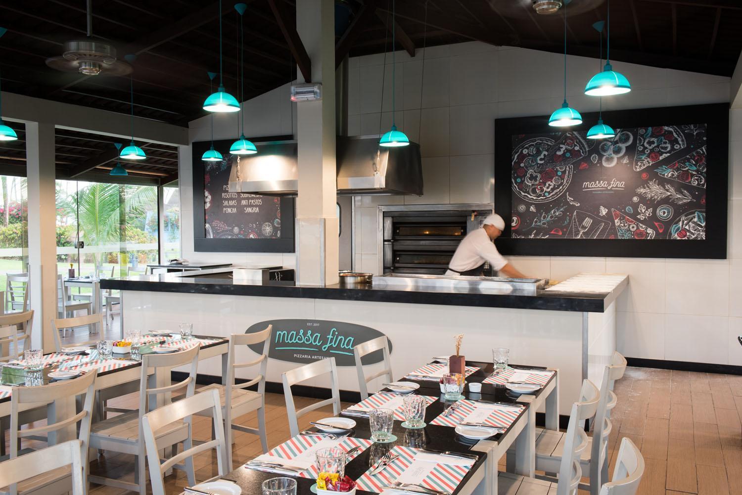 Vila Gale Resort Mares 과라주바 외부 사진 Interior of a Zizzi restaurant